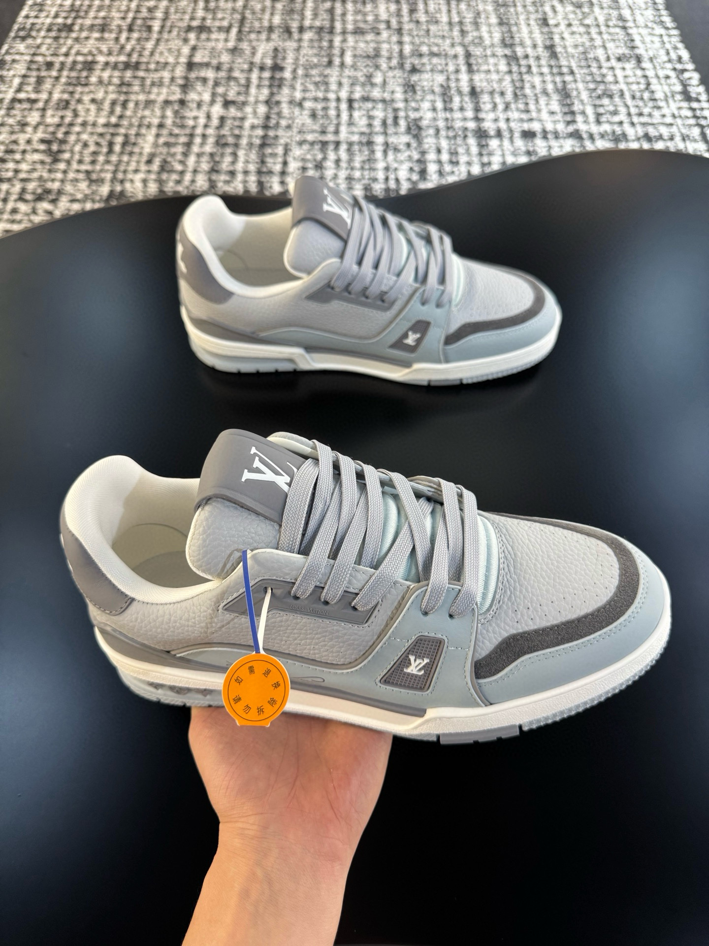 [LOUIS VUITTON] 루이비통 LV 트레이너 스니커즈 남녀공용