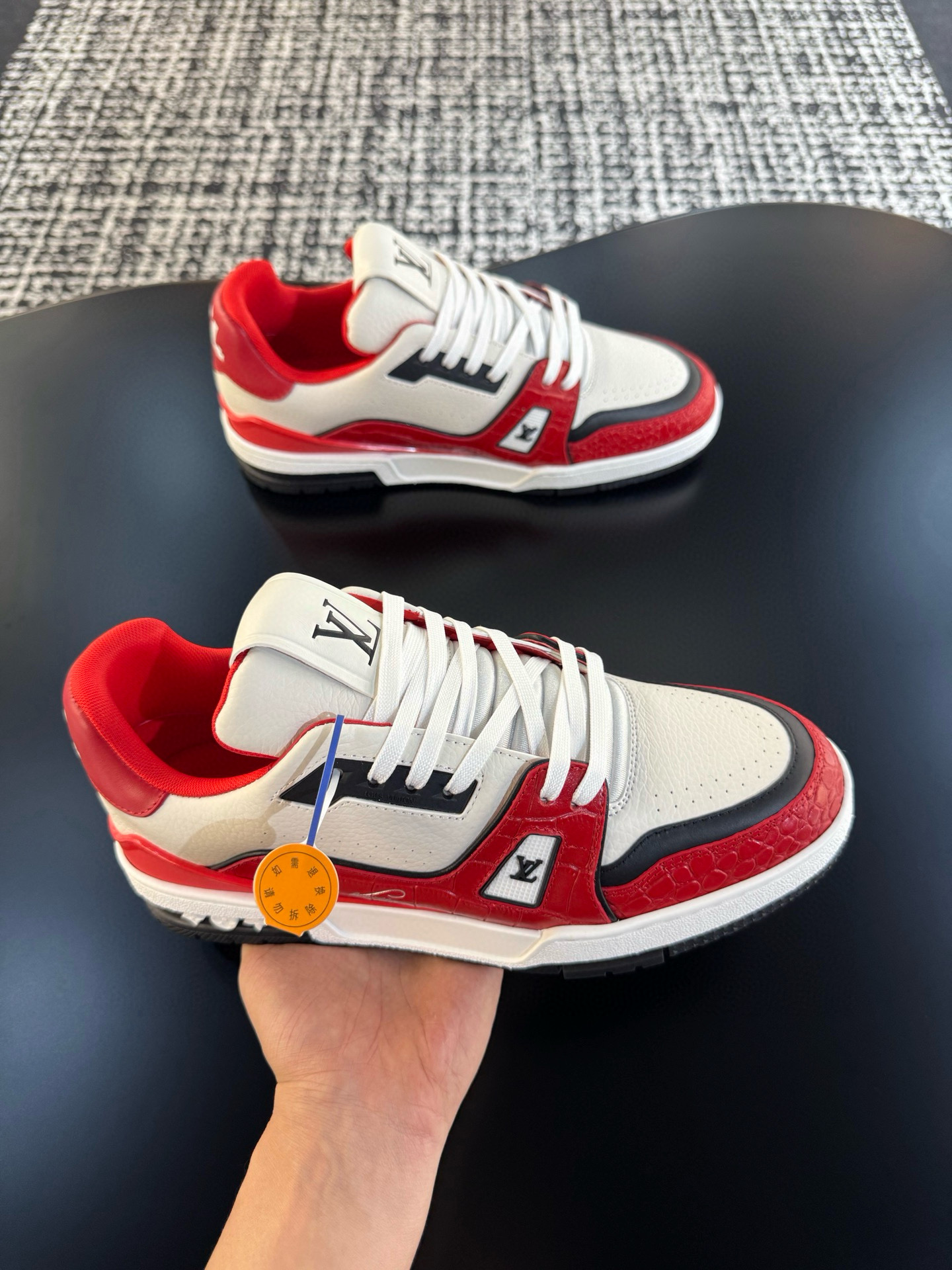 [LOUIS VUITTON] 루이비통 LV 트레이너 스니커즈 남녀공용