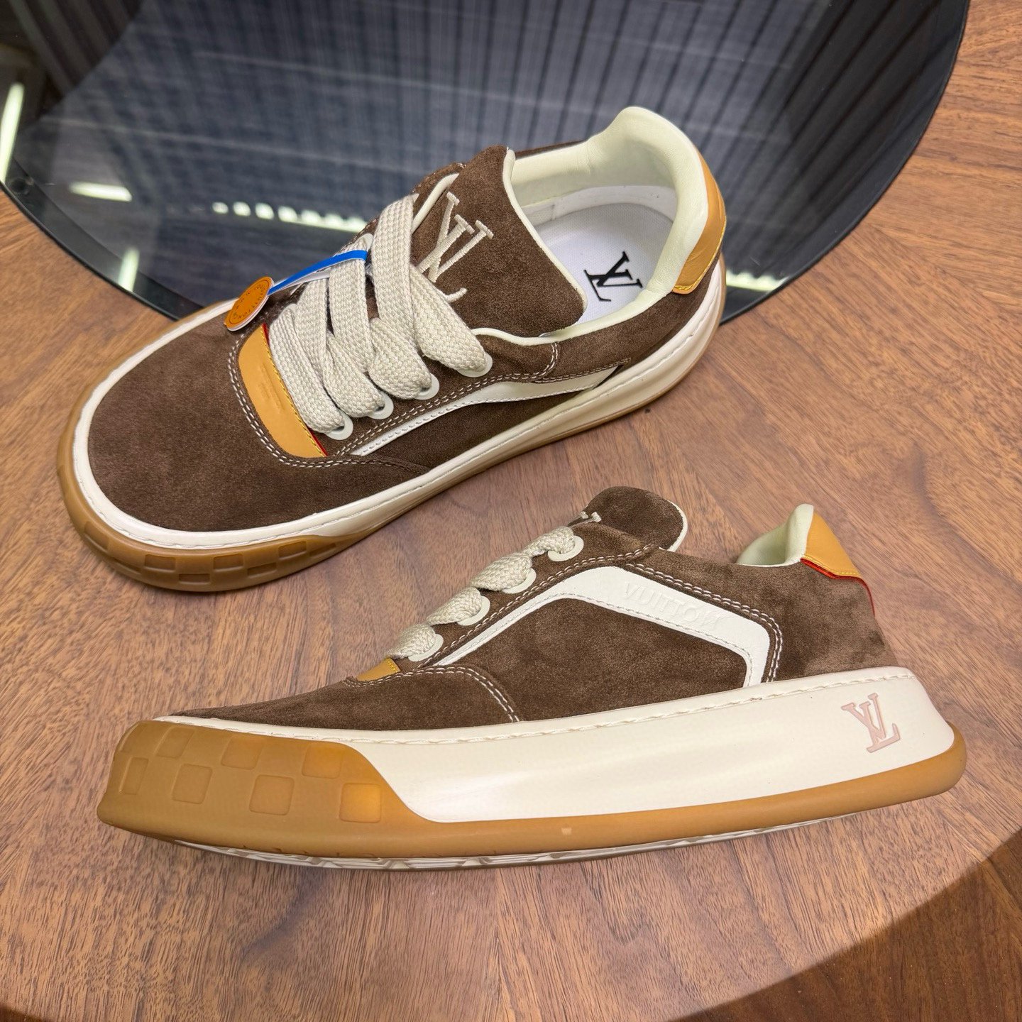 [LOUIS VUITTON] 루이비통 TILTED 틸티드 스니커즈 남녀공용