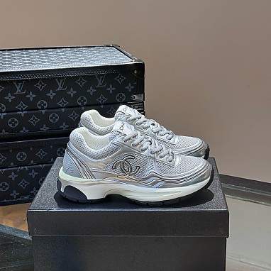 [CHANEL] 샤넬 크루즈 스니커즈 남녀공용