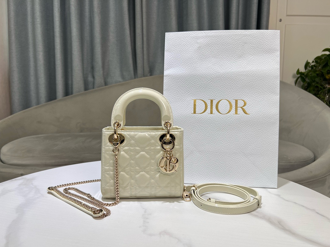 [DIOR] 디올 레이디 미니 디올백 C1004