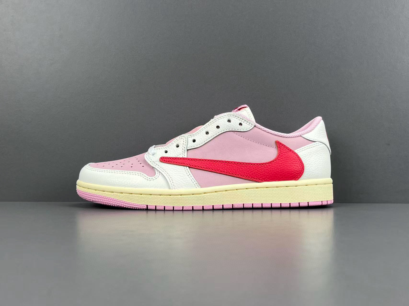 [AIR JORDAN] 트래비스 스캇 x 에어 조던 1 로우 OG SP 세일 트로피칼 핑크 IQ7604-101 남녀공용 (LJR공장)