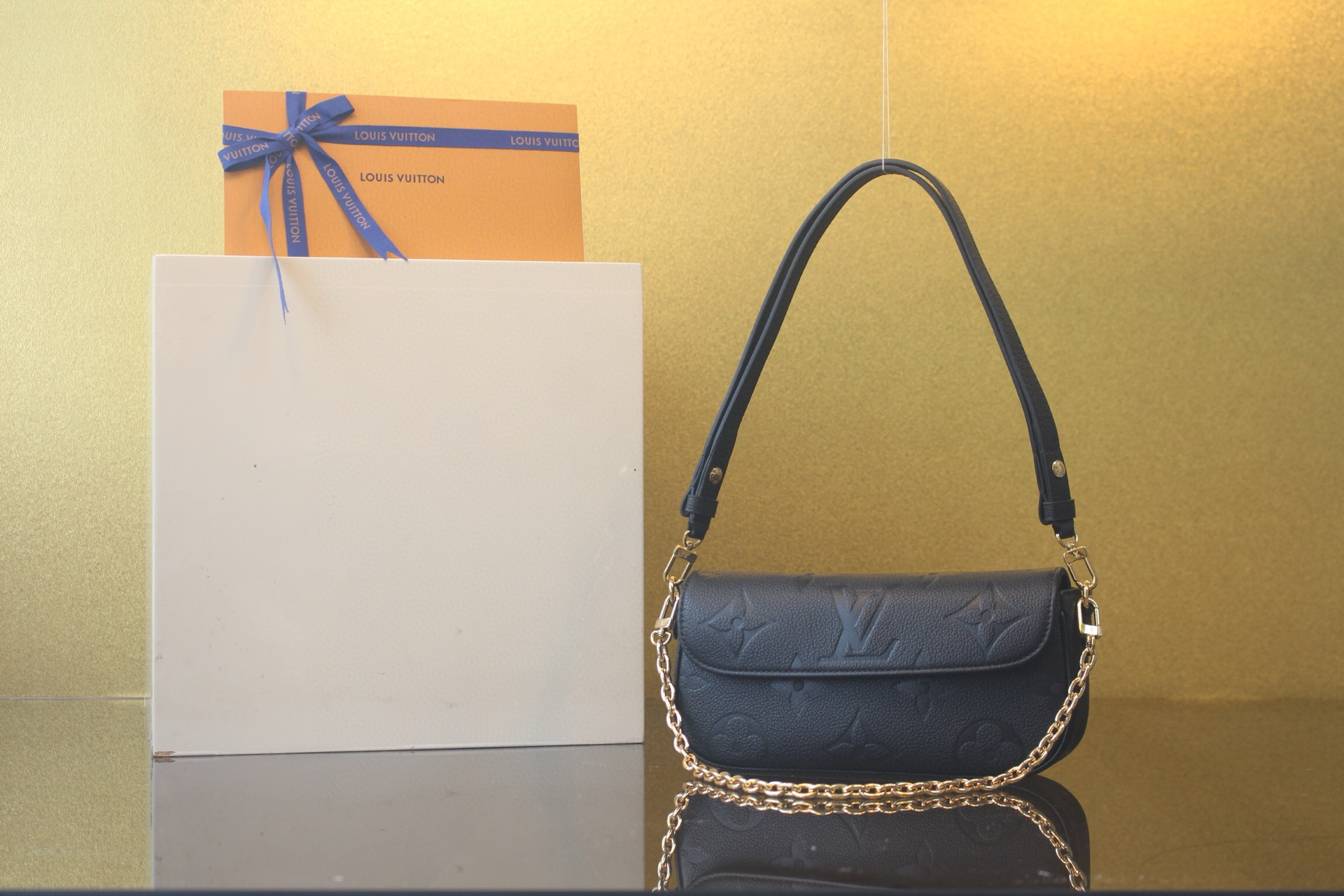 [LOUIS VUITTON] 루이비통 월릿 온 체인 아이비 모노그램 M82154