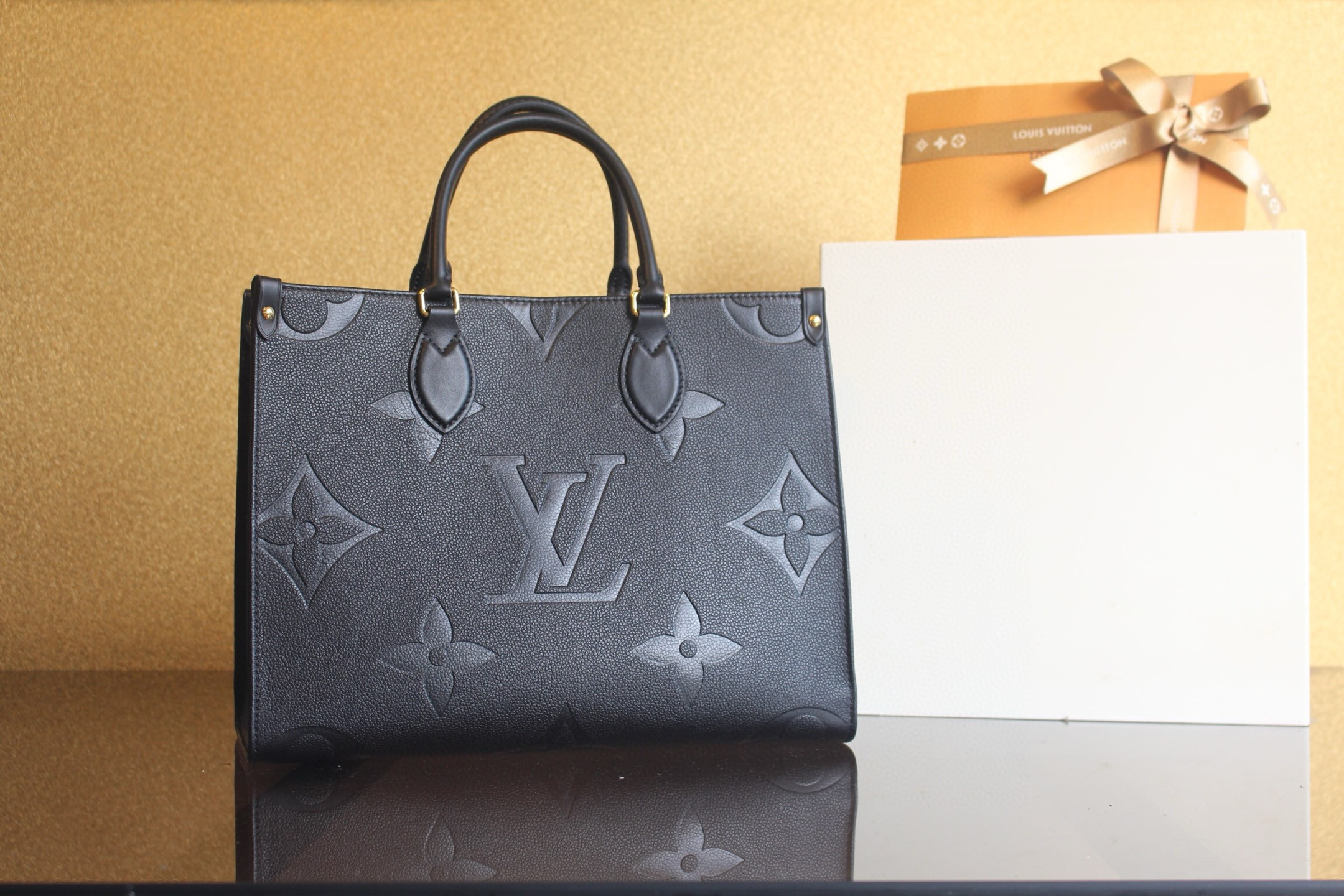 [LOUIS VUITTON] 루이비통 온더고 MM M45595