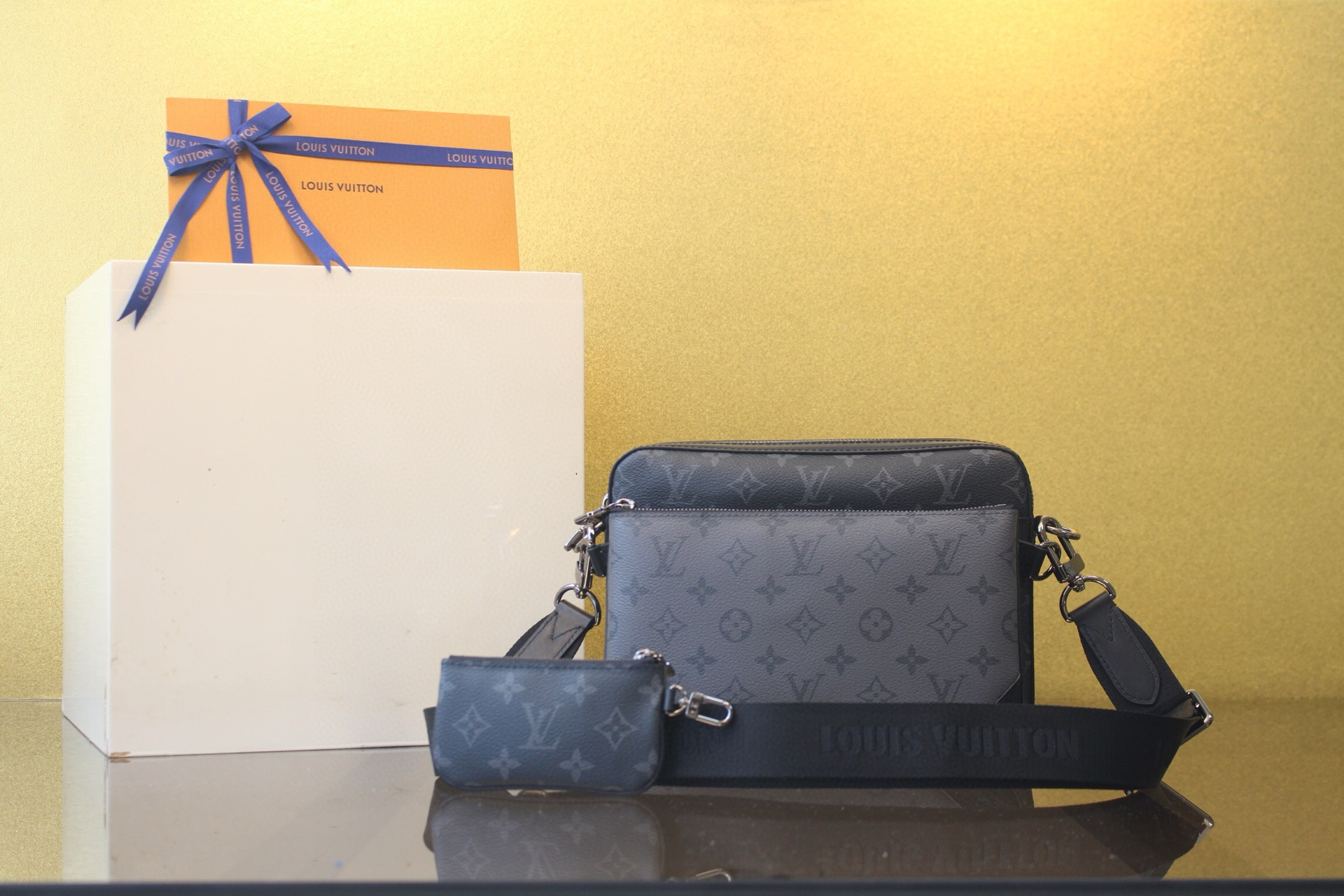 [LOUIS VUITTON] 루이비통 트리오 메신저 모노그램 이클립스 리버스 M69443