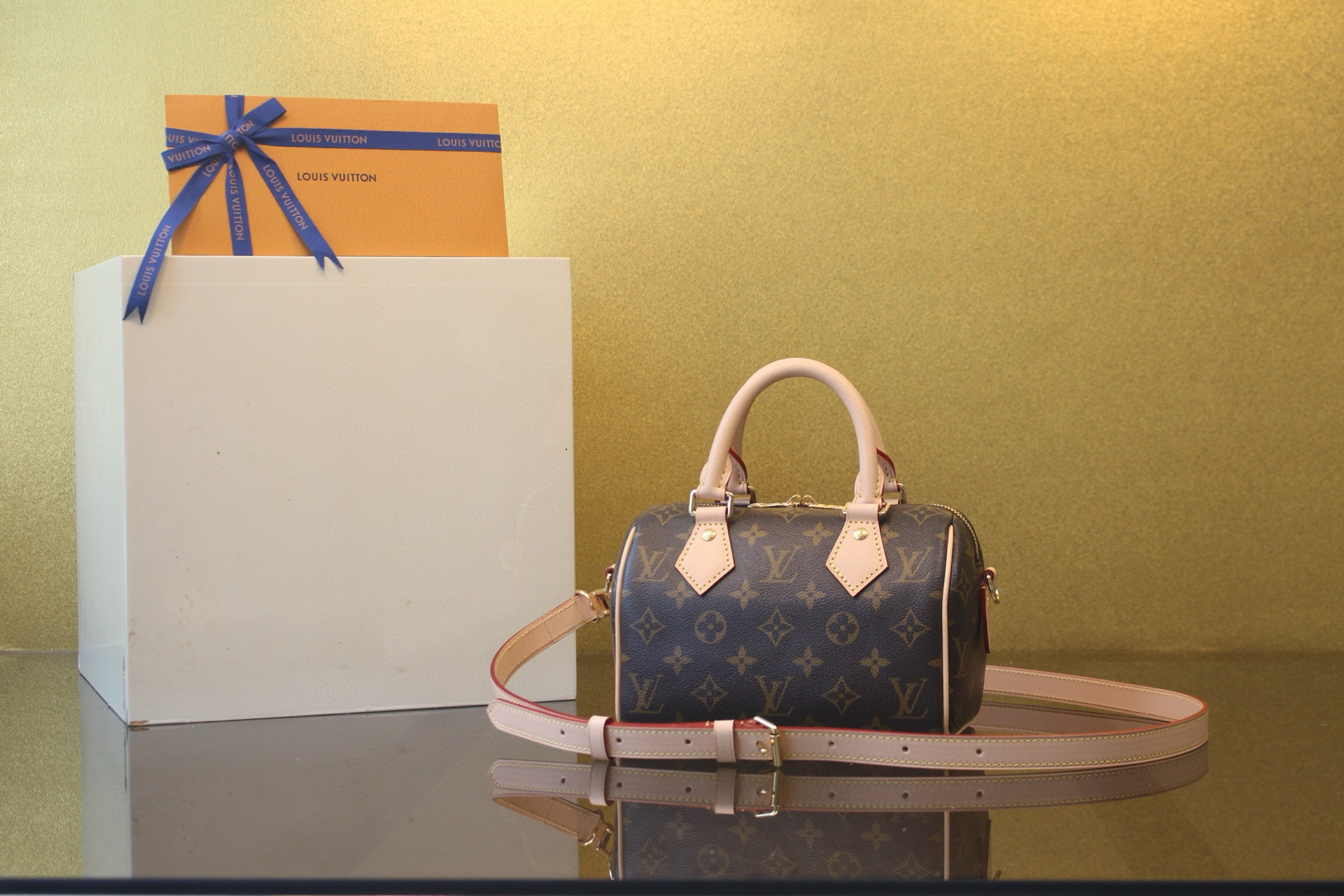 [LOUIS VUITTON] 루이비통 스피디 반둘리에 20 모노그램 M46235