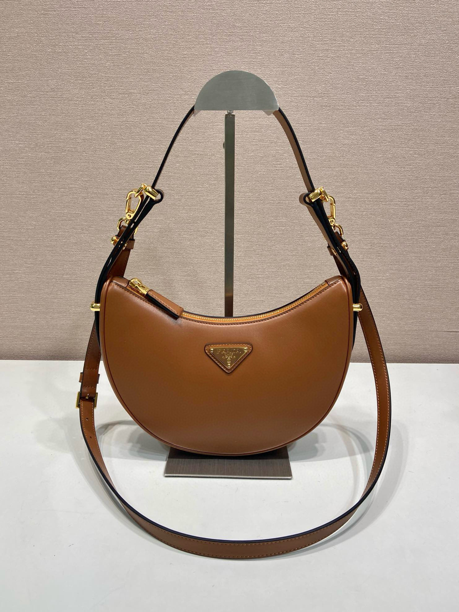 [PRADA] 프라다 아르케 가죽 숄더백 1BC194