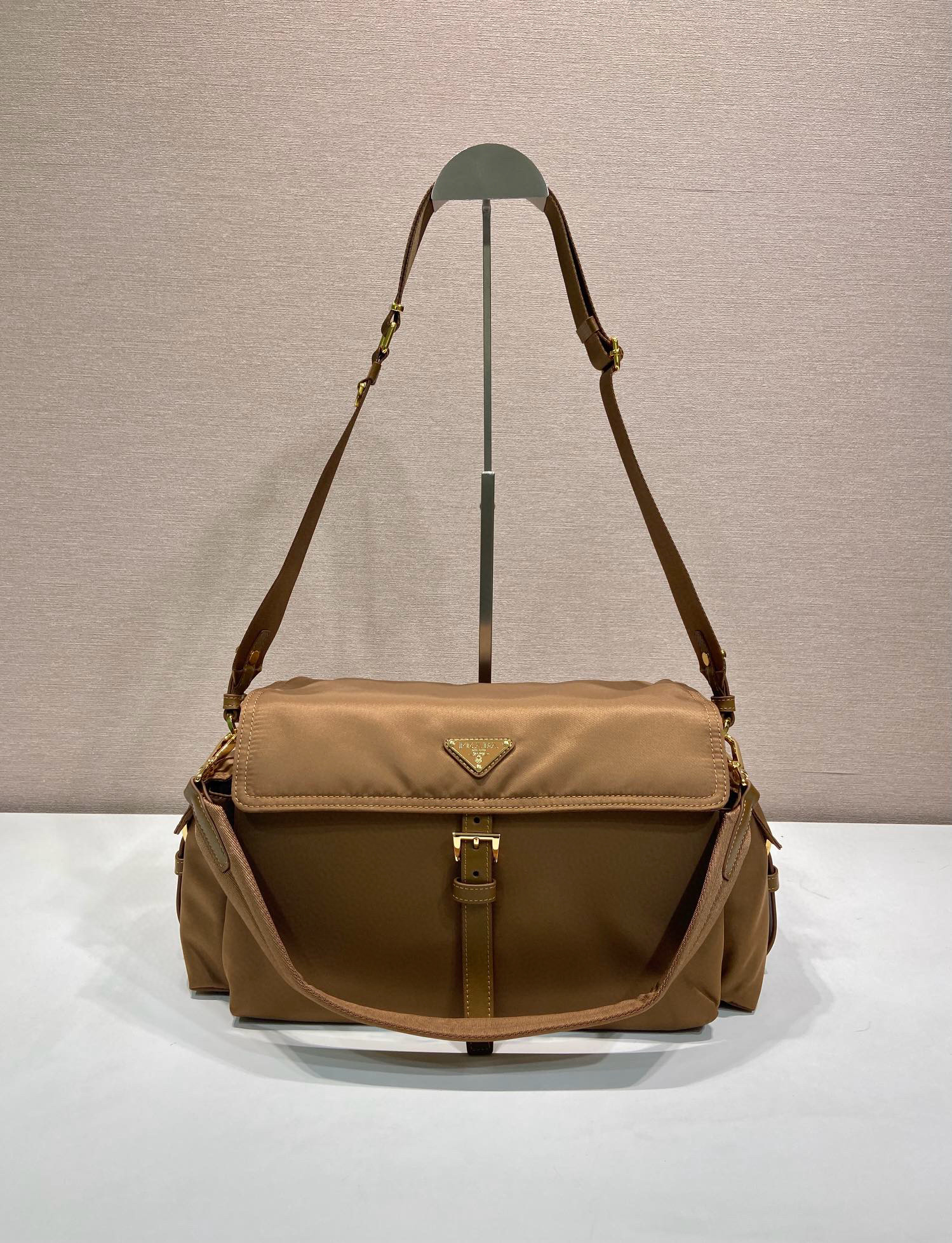 [PRADA] 프라다 익스플로어 라지 숄더백 1BD391