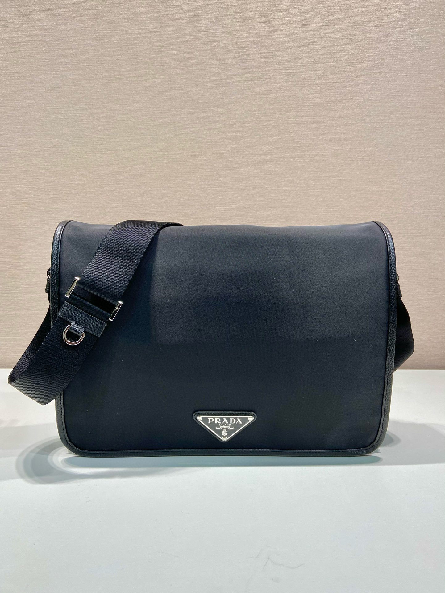 [PRADA] 프라다 리나일론 숄더백 2VD039