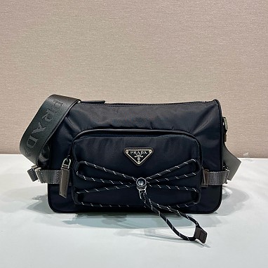 [PRADA] 프라다 리나일론 사피아노 미디엄 숄더백 2VH192