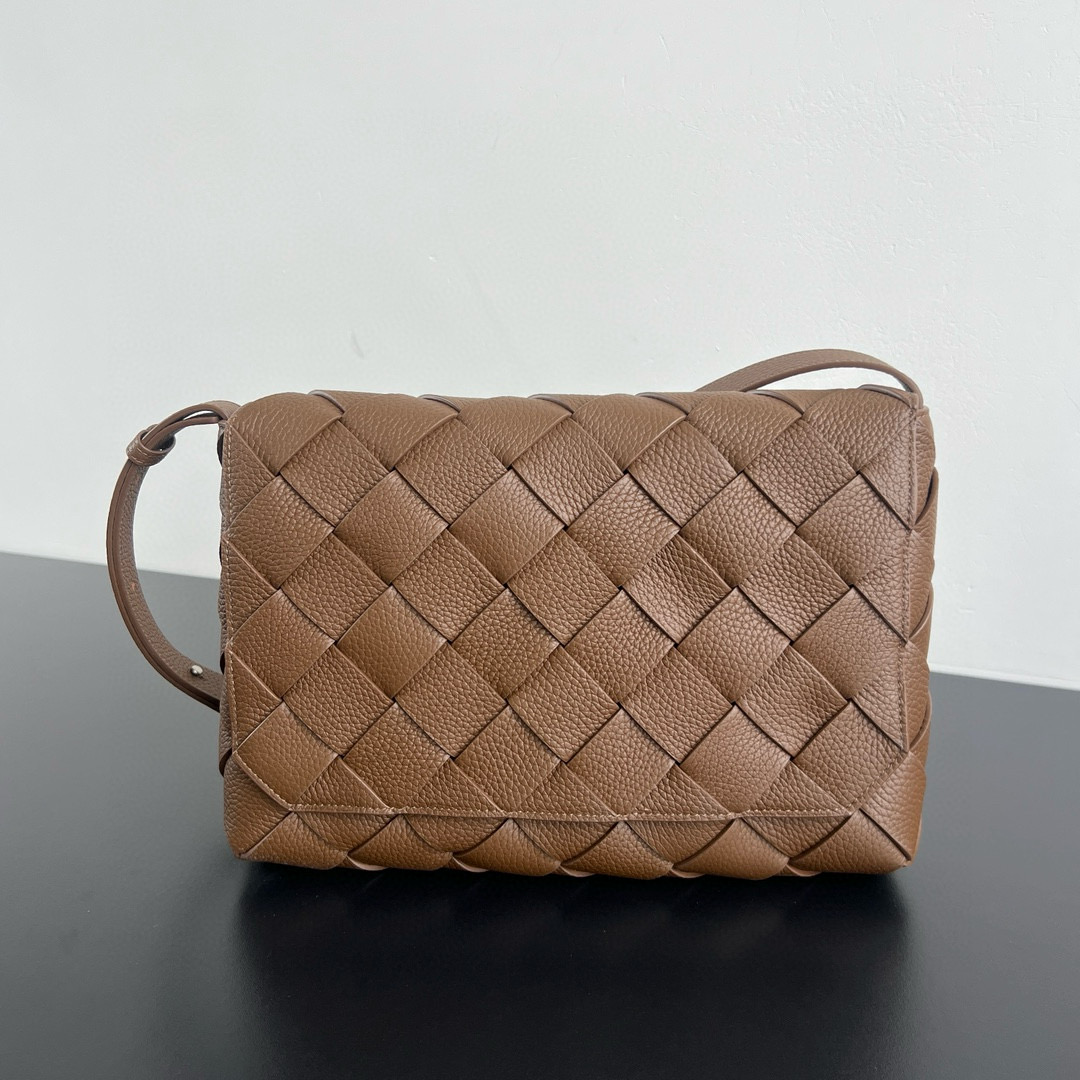 [BOTTEGA VENETA] 보테가베네타 라지 디아고 메신저백 815796