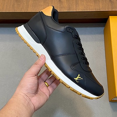 [LOUIS VUITTON] 루이비통 런어웨이 스니커즈 남성용