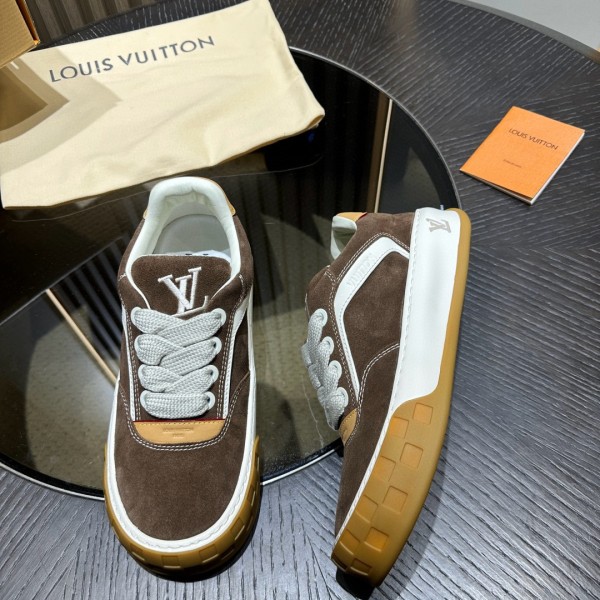 [LOUIS VUITTON] 루이비통 틸티드 스니커즈 남성용