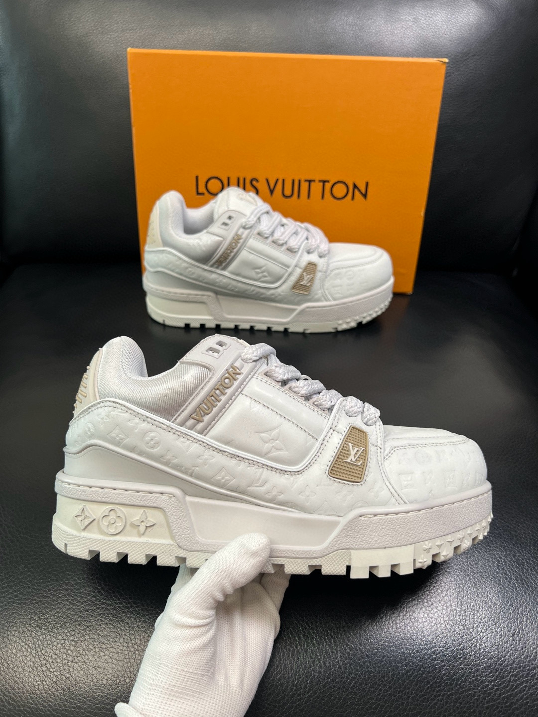 [LOUIS VUITTON] 루이비통 LV 트레이너 맥시 스니커즈 남녀공용