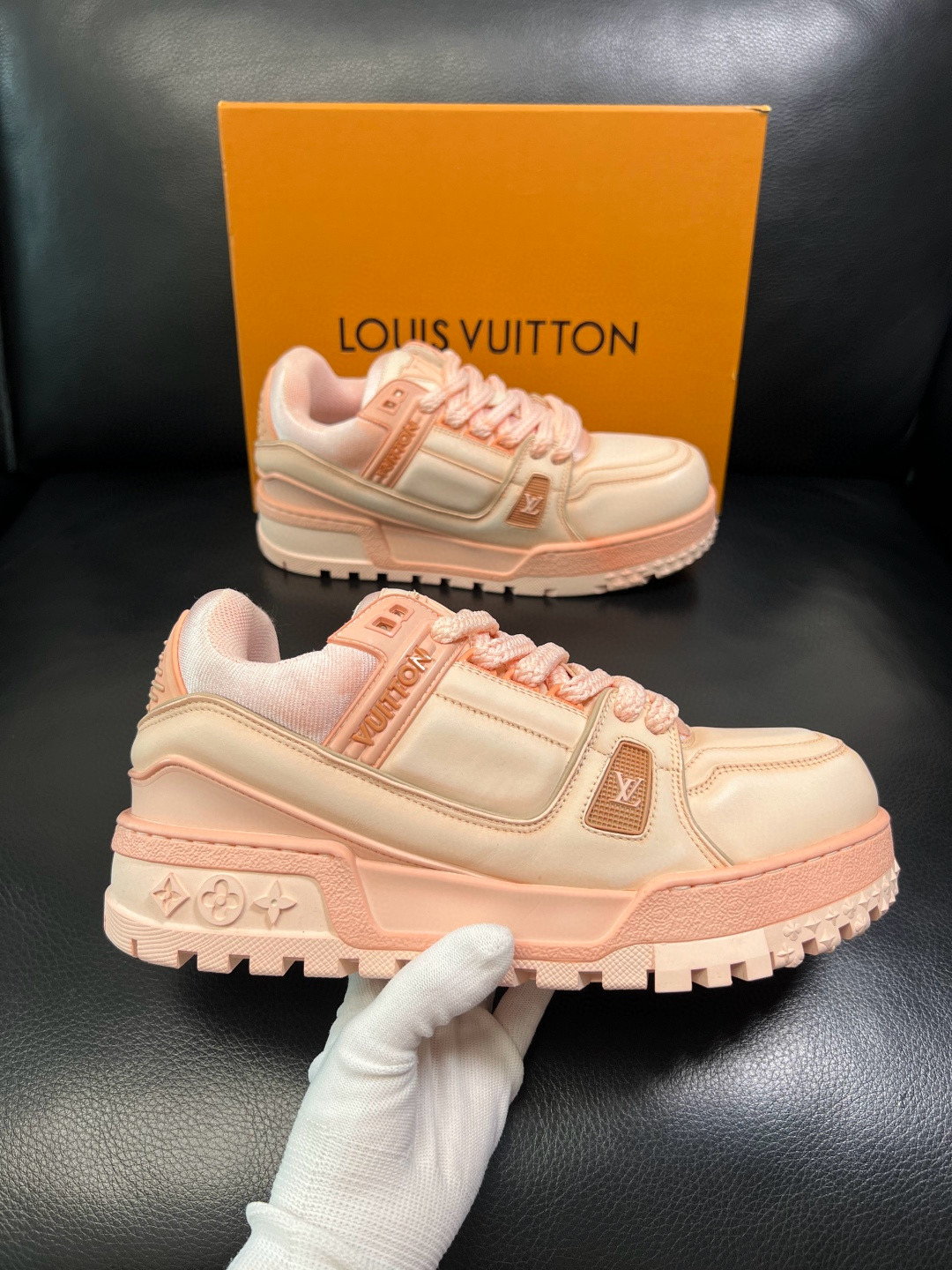 [LOUIS VUITTON] 루이비통 LV 트레이너 맥시 스니커즈 남녀공용